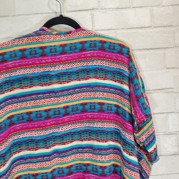 Luna Chix from Pacsun colorful kimono - Picture 6 of 12